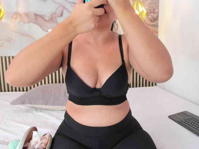 EvelynSweet webcam