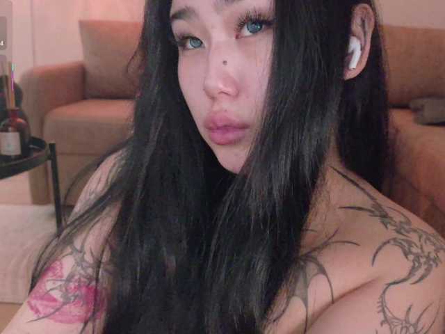  Yuriko-May chat room