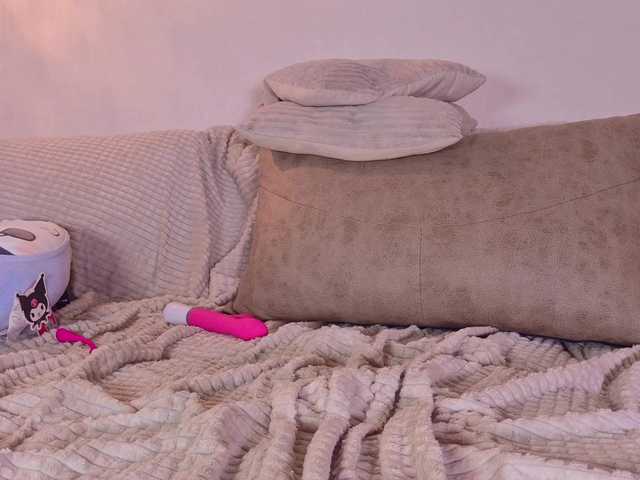 Yuriko-May live cam on BongaCams