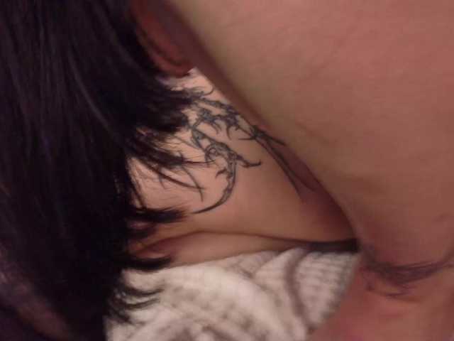Yuriko-May live cam on BongaCams