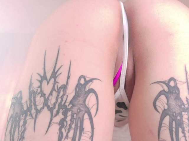 Yuriko-May live cam on BongaCams