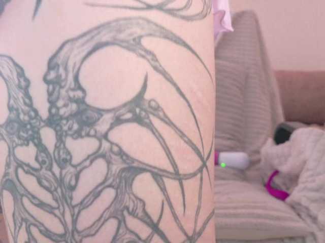 Yuriko-May's BongaCams show and profile