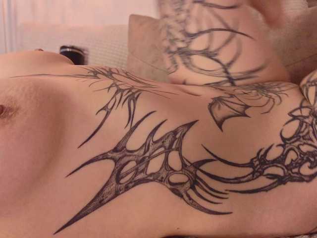 Yuriko-May live webcam show