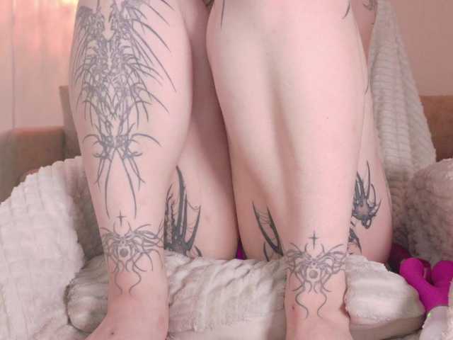 Yuriko-May live cam on BongaCams
