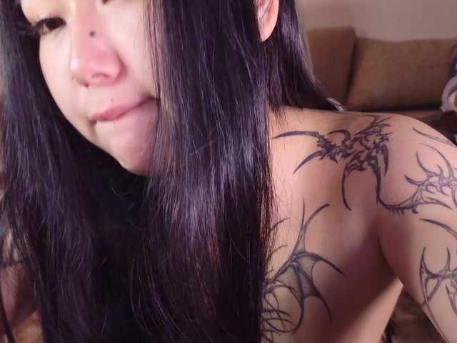 Yuriko-May live cam on BongaCams