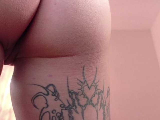 Yuriko-May's BongaCams show and profile