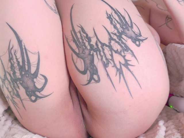 Yuriko-May live cam