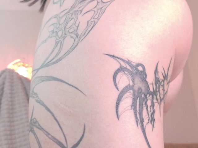 Yuriko-May live cam on BongaCams