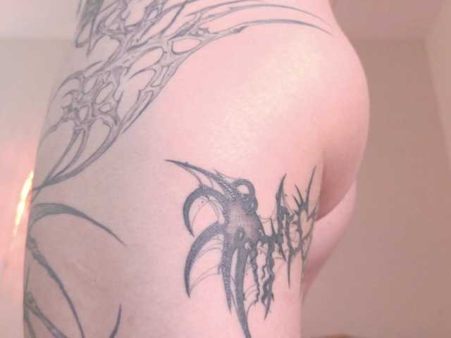 Yuriko-May live cam on BongaCams