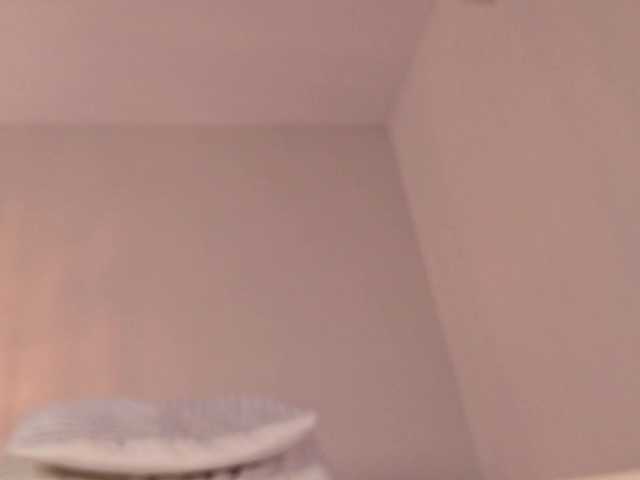 Yuriko-May live cam on BongaCams