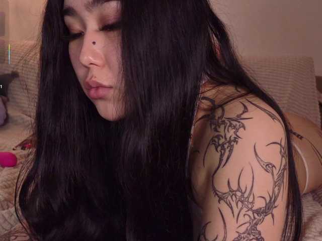 Yuriko-May live cam on BongaCams