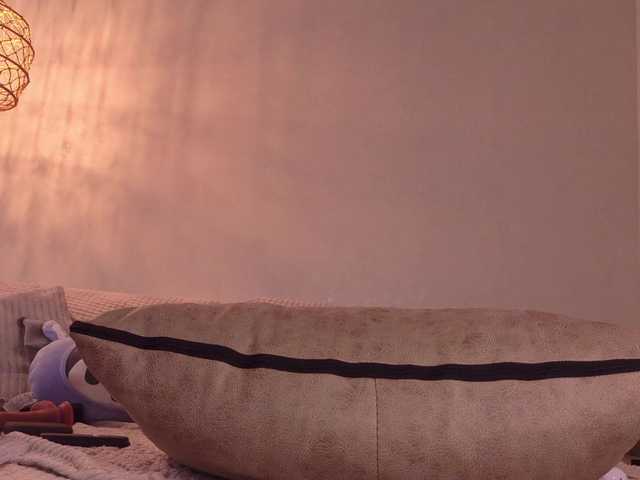 Yuriko-May live cam on BongaCams