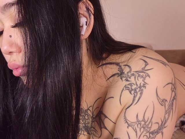 Yuriko-May live webcam show