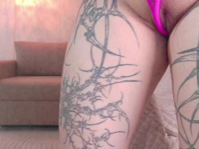 Yuriko-May live cam on BongaCams