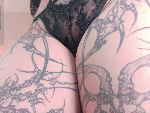 Yuriko-May live cam