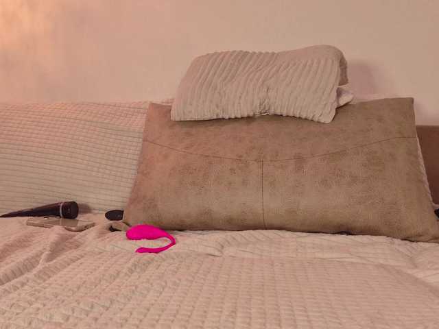 Yuriko-May live webcam show