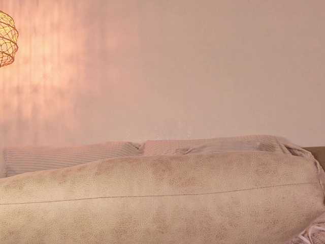 Yuriko-May live webcam show