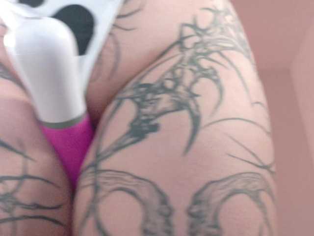 Yuriko-May's BongaCams show and profile