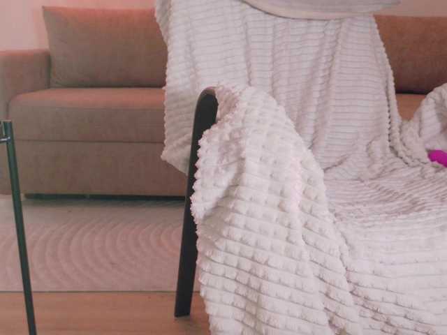 Yuriko-May live cam on BongaCams