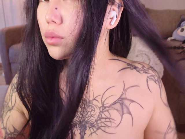 Yuriko-May live cam on BongaCams