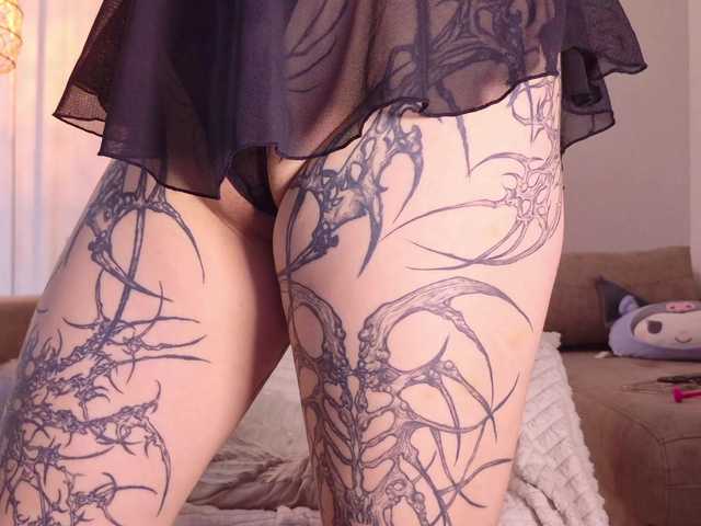 Yuriko-May live cam on BongaCams