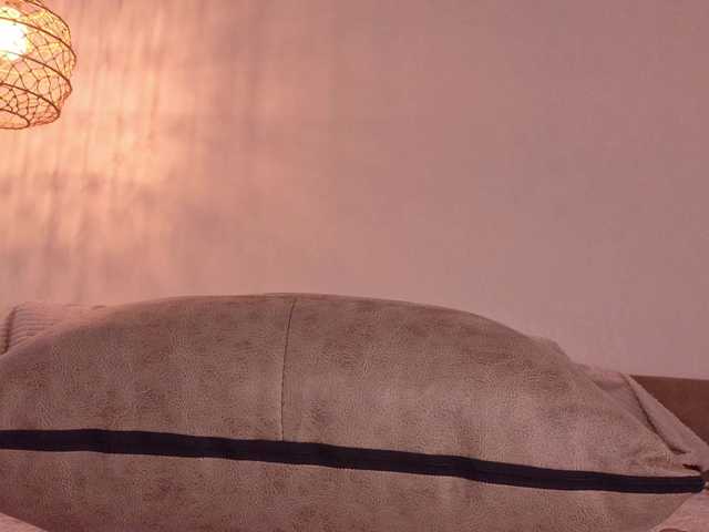 Yuriko-May live cam