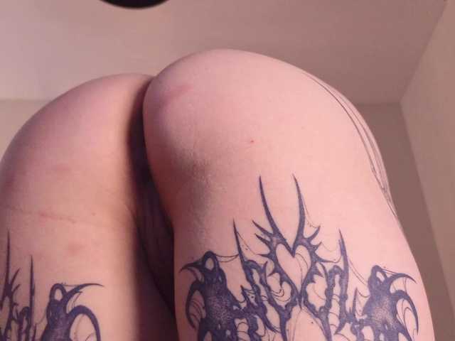 Yuriko-May live cam on BongaCams