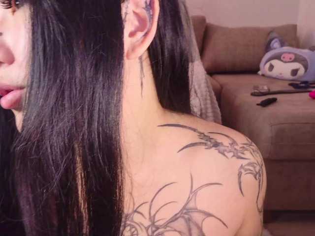 Yuriko-May live cam on BongaCams