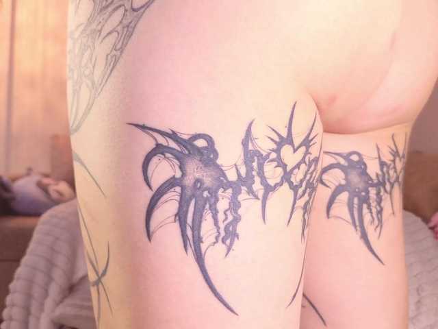 Yuriko-May live cam on BongaCams