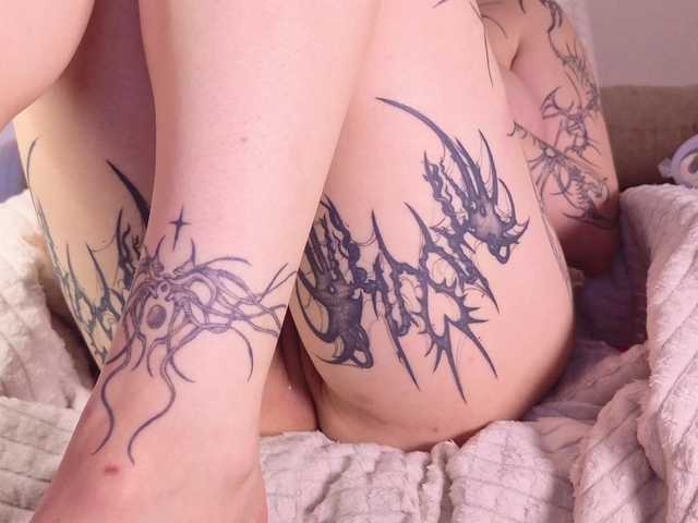 Yuriko-May live cam on BongaCams