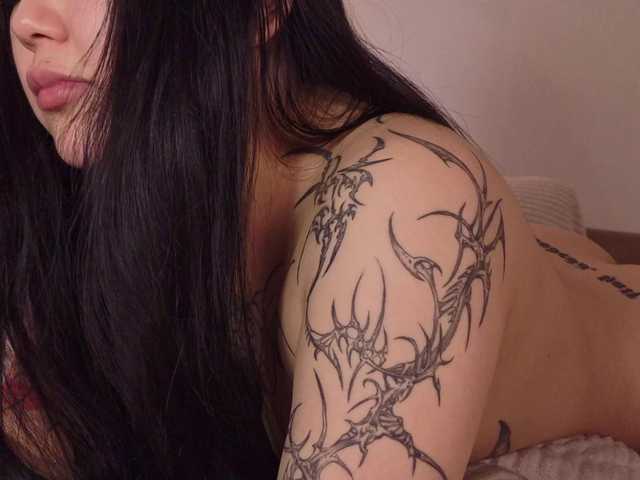 Yuriko-May live cam on BongaCams