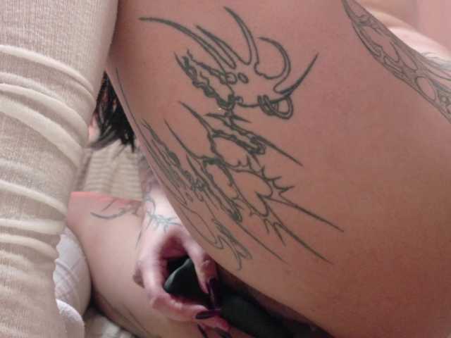 Yuriko-May's BongaCams show and profile