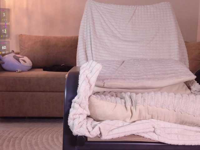 Yuriko-May live cam on BongaCams