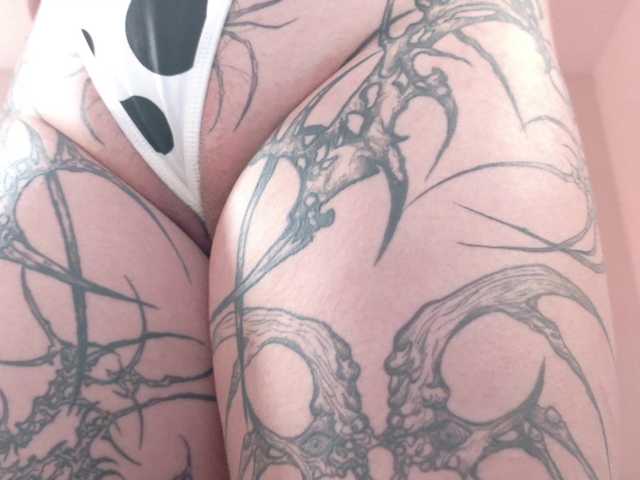 Yuriko-May's BongaCams show and profile