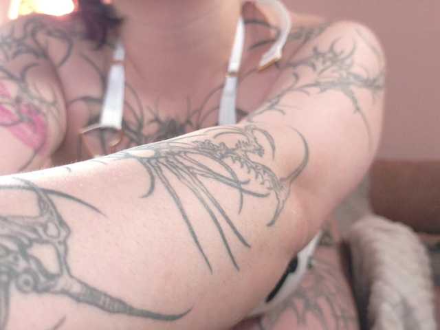 Yuriko-May's BongaCams show and profile