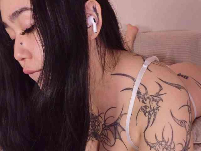 Yuriko-May webcam