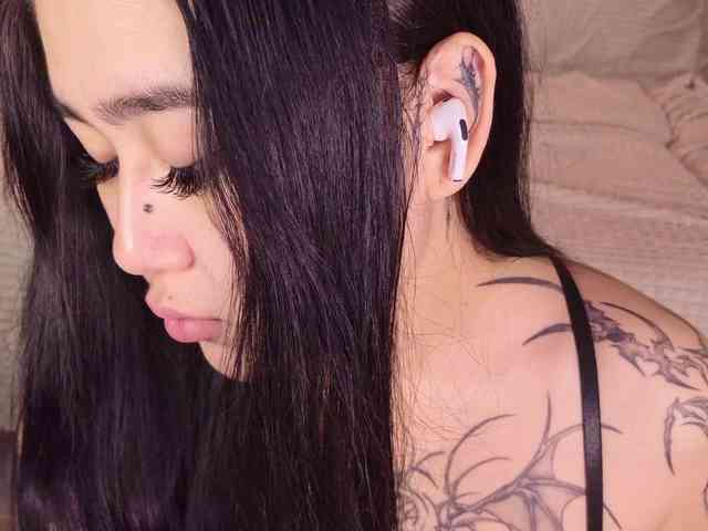 Yuriko-May Live Webcam on BongaCams