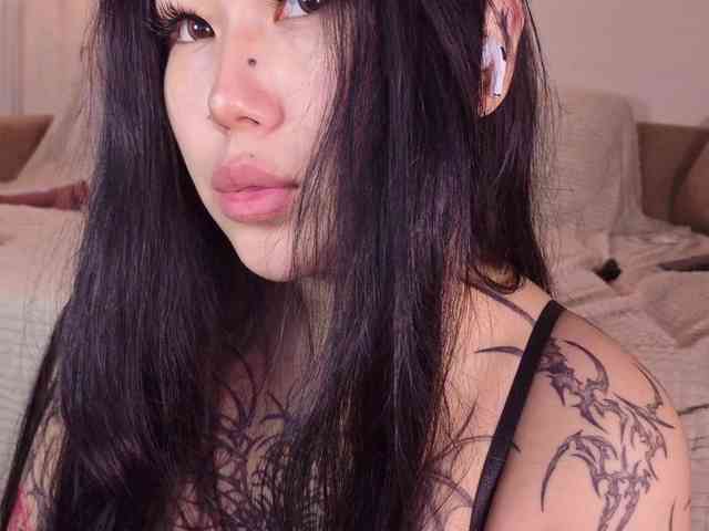 Yuriko-May Live Webcam on BongaCams