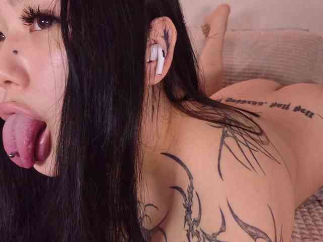 Yuriko-May Live Webcam on BongaCams
