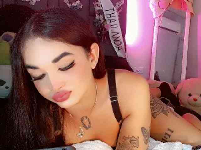 Little-Vale- Sex Cam Show