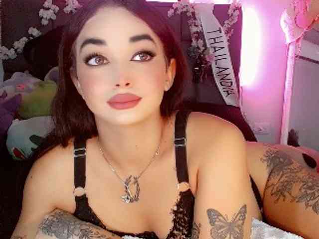 Little-Vale- Sex Cam Show