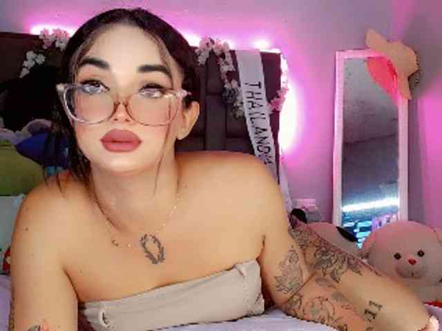 Little-Vale- Live Webcam on BongaCams