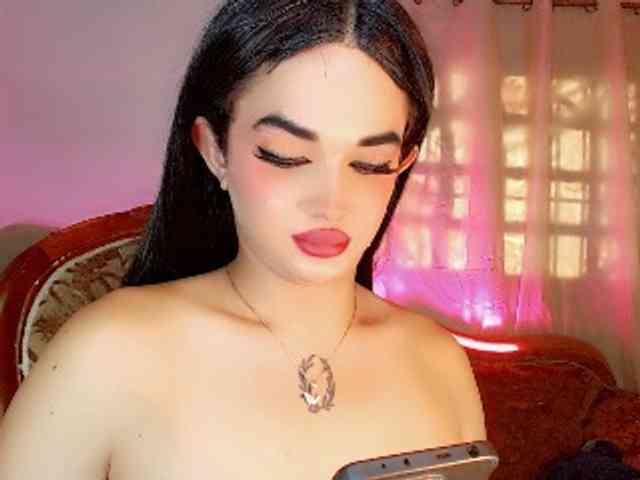 Little-Vale- Live Webcam on BongaCams