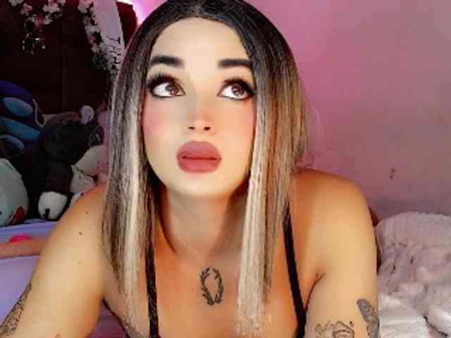 Little-Vale- Live Webcam on BongaCams