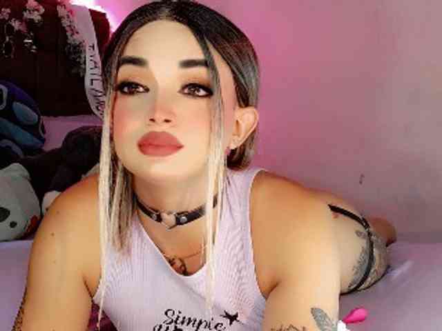 Little-Vale- Live Webcam on BongaCams