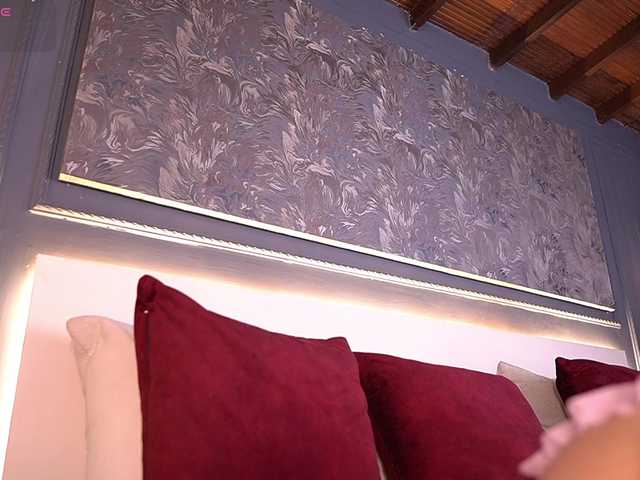 MiaKay live cam on BongaCams