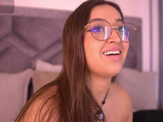 MiaKay live cam on BongaCams