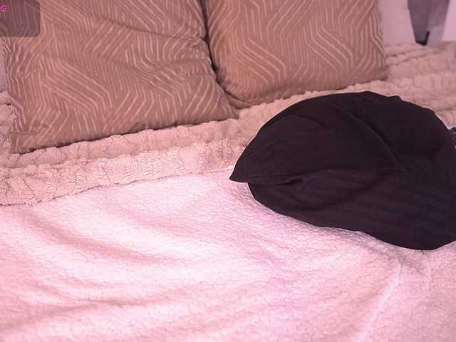 MiaKay live cam on BongaCams