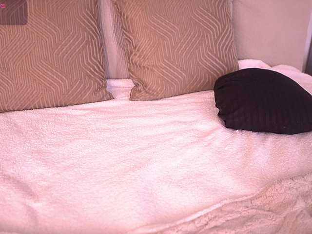 MiaKay live cam