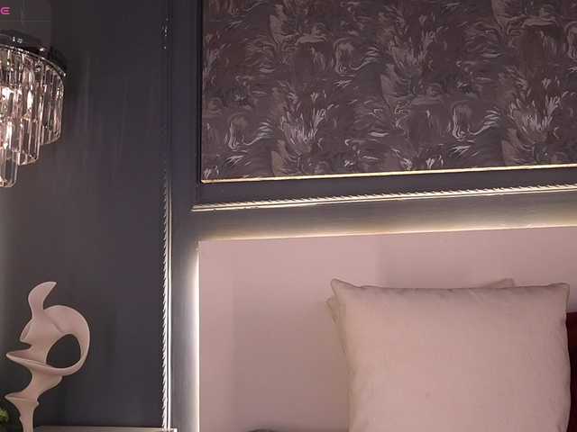 MiaKay live cam on BongaCams